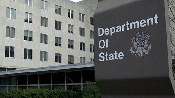 Госдеп США через СМС предлагал россиянам $10 млн за информацию о вмешательстве в выборы